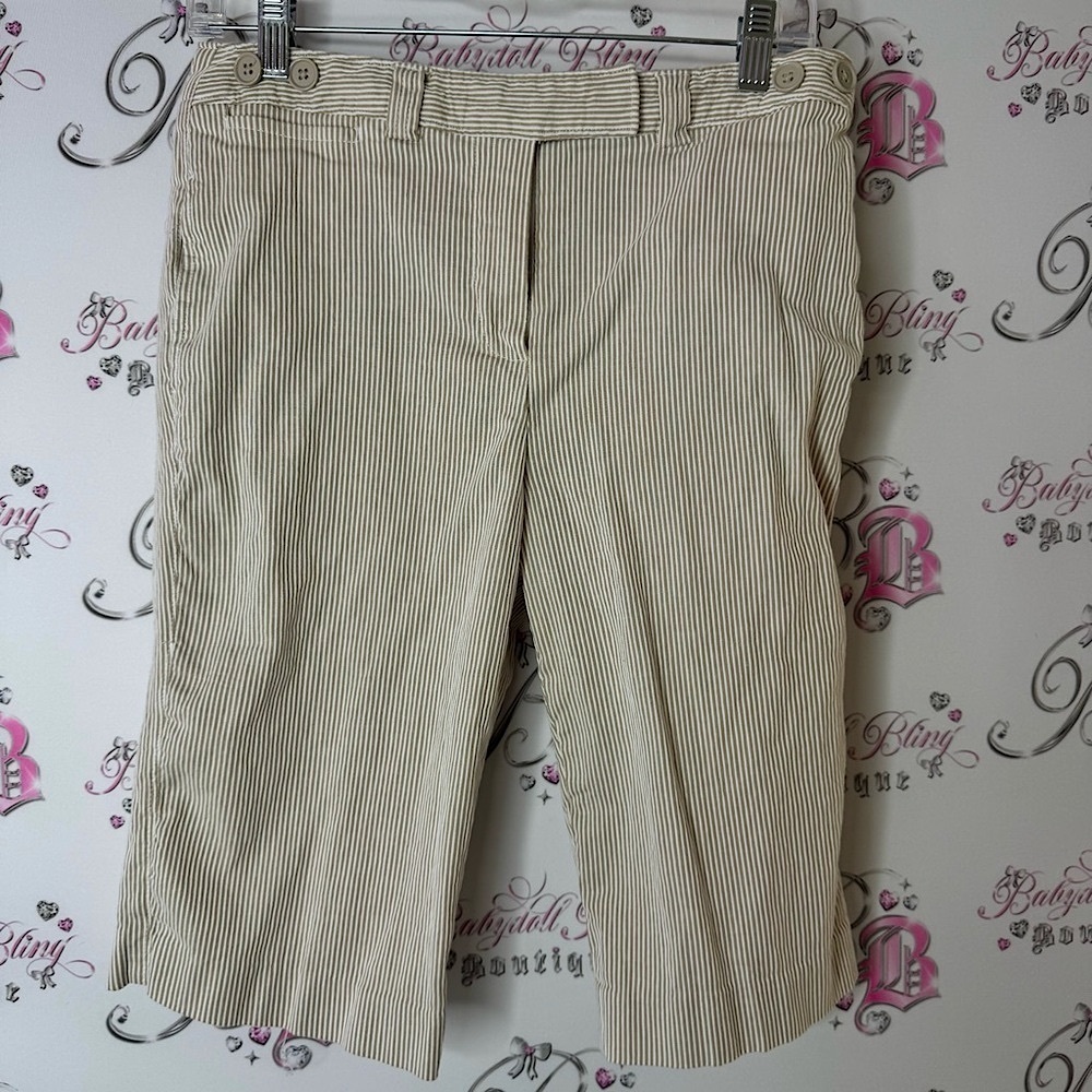 Larry Levine capri pants belted detail belt Beige Pinstripe Women's Bermudas